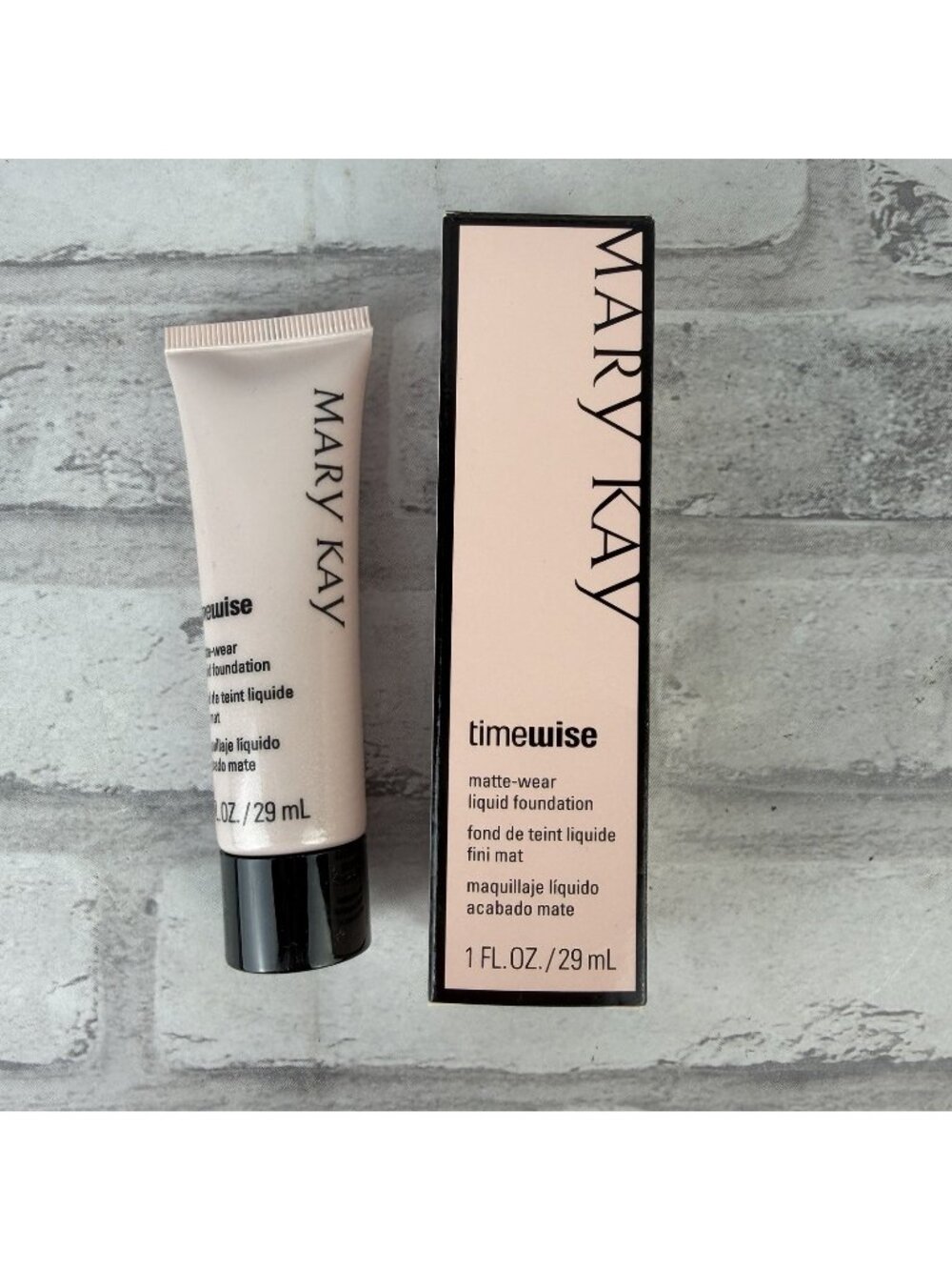 Mary Kay Matte Wear Liquid Foundation Ivory 2 Combo/Oily 038751 NOS